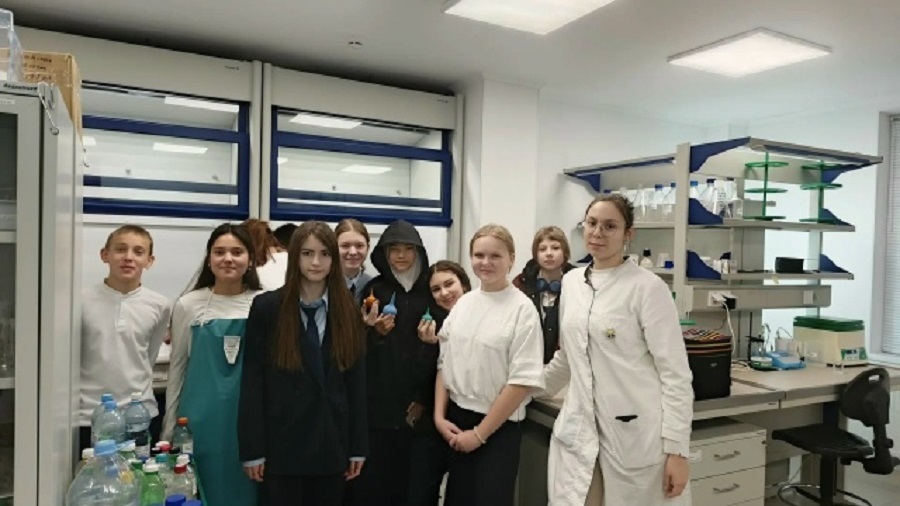 Экскурсия в лабораторию в ООО СЭЗ Сургут